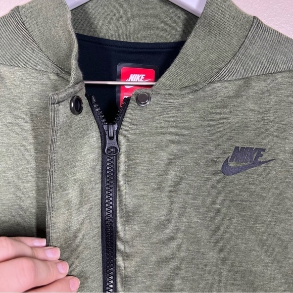 Nike Tech NSW Women’s Fleece Destroyer Zip Up Jacket Green Size Medium - Picture 8 of 12